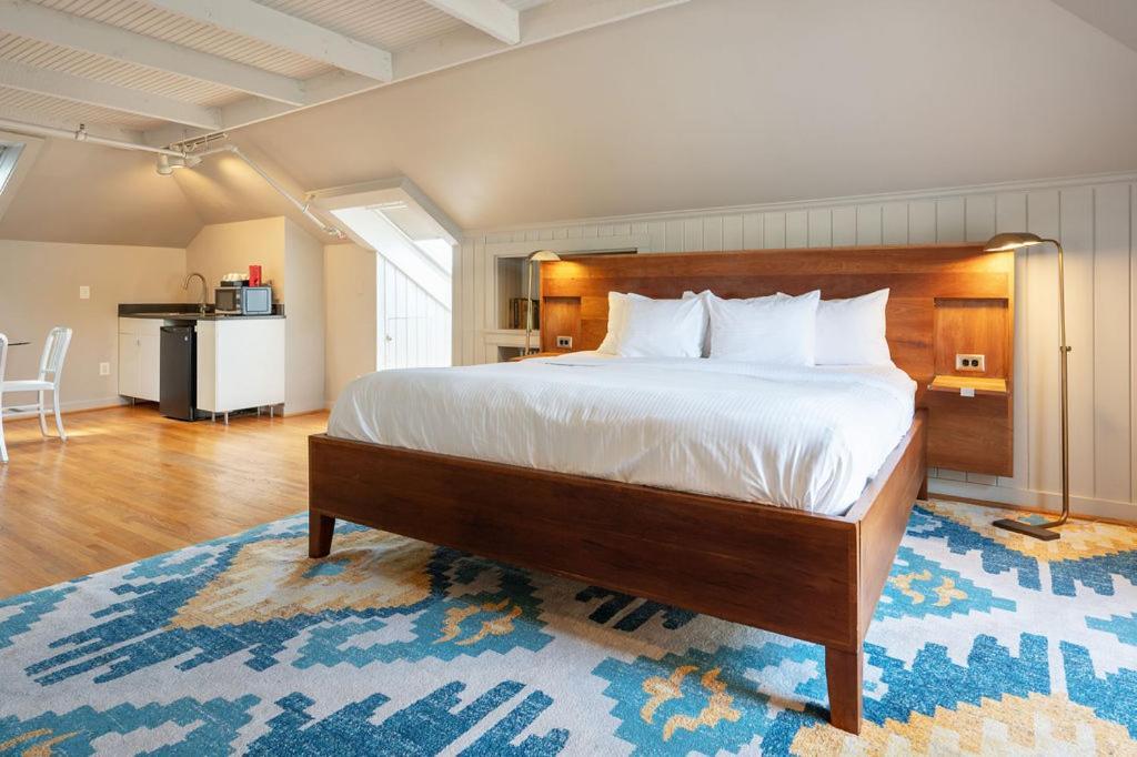 Oakhurst Inn At The University شارلوتسفيل، فيرجينيا المظهر الخارجي الصورة
