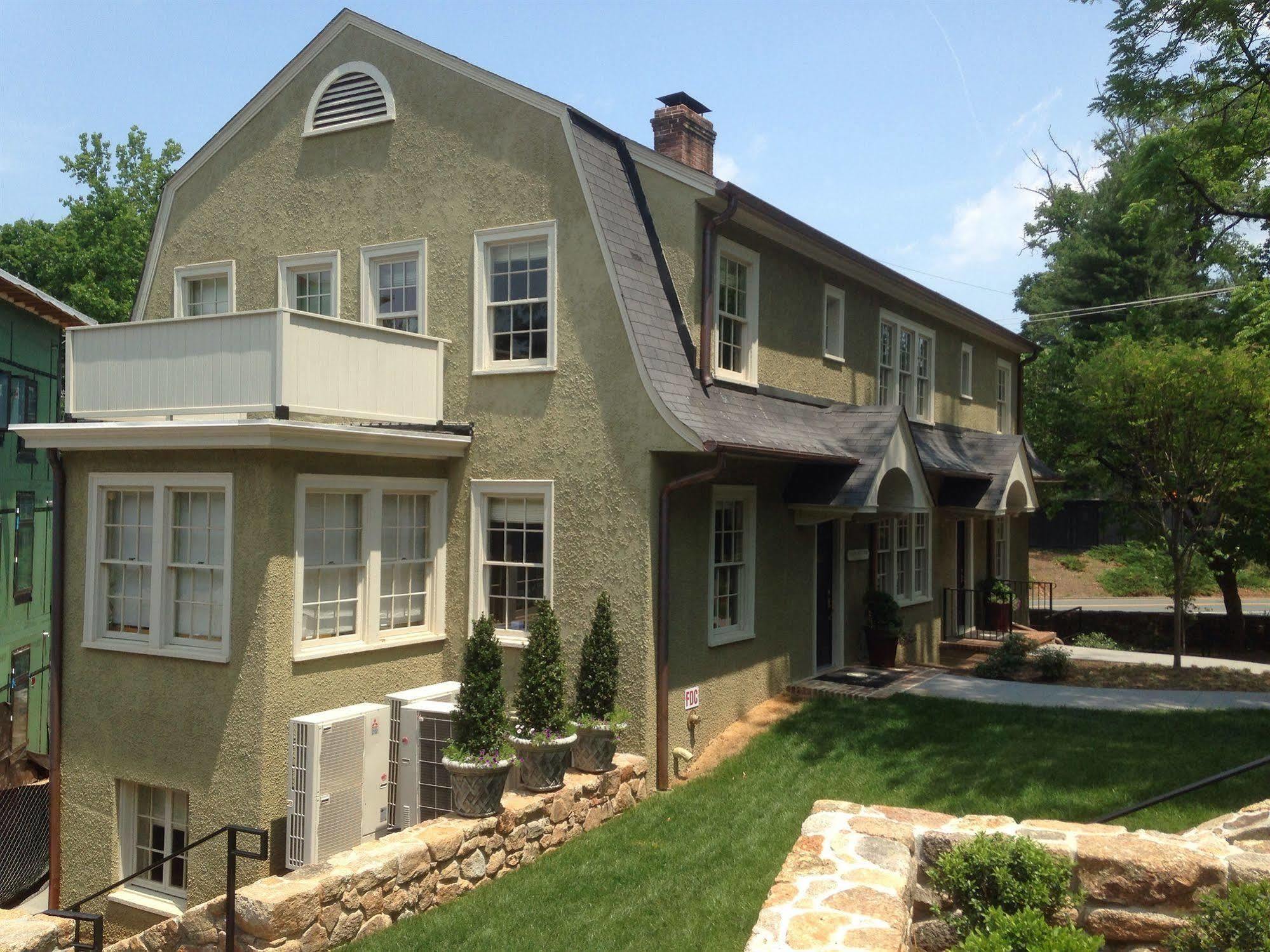 Oakhurst Inn At The University شارلوتسفيل، فيرجينيا المظهر الخارجي الصورة