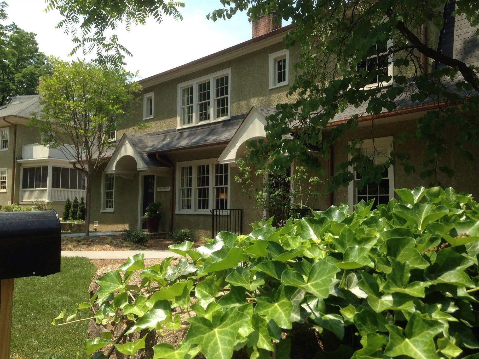 Oakhurst Inn At The University شارلوتسفيل، فيرجينيا المظهر الخارجي الصورة